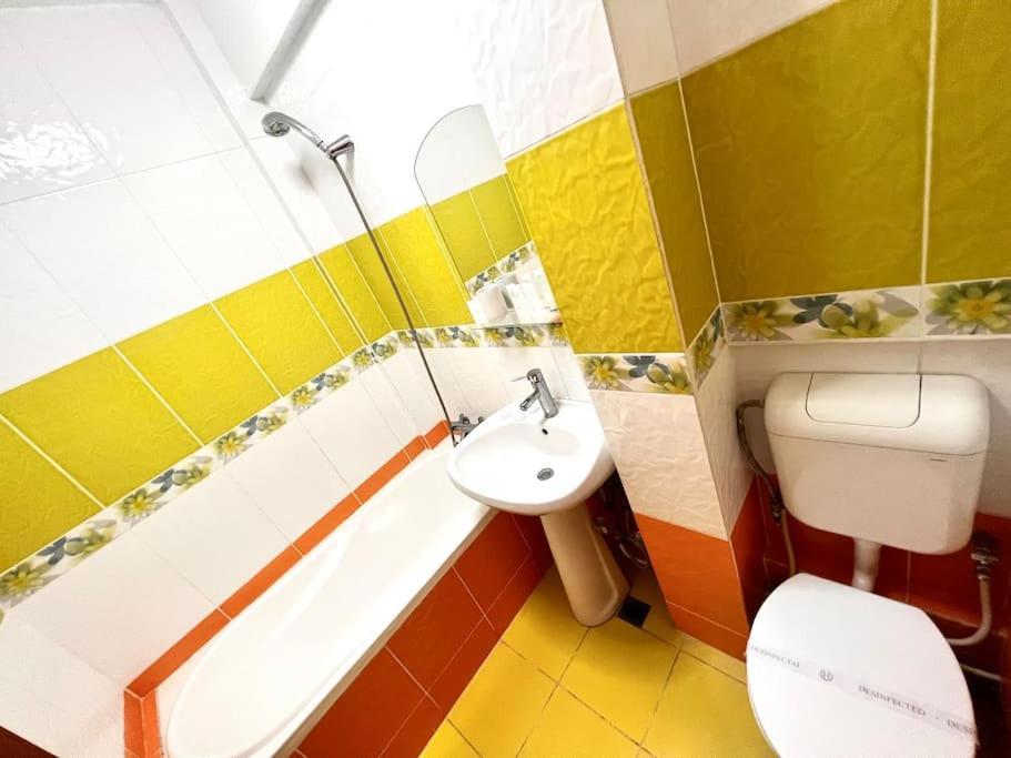Piata Ovidiu 14 Lowcost Констанца Екстериор снимка